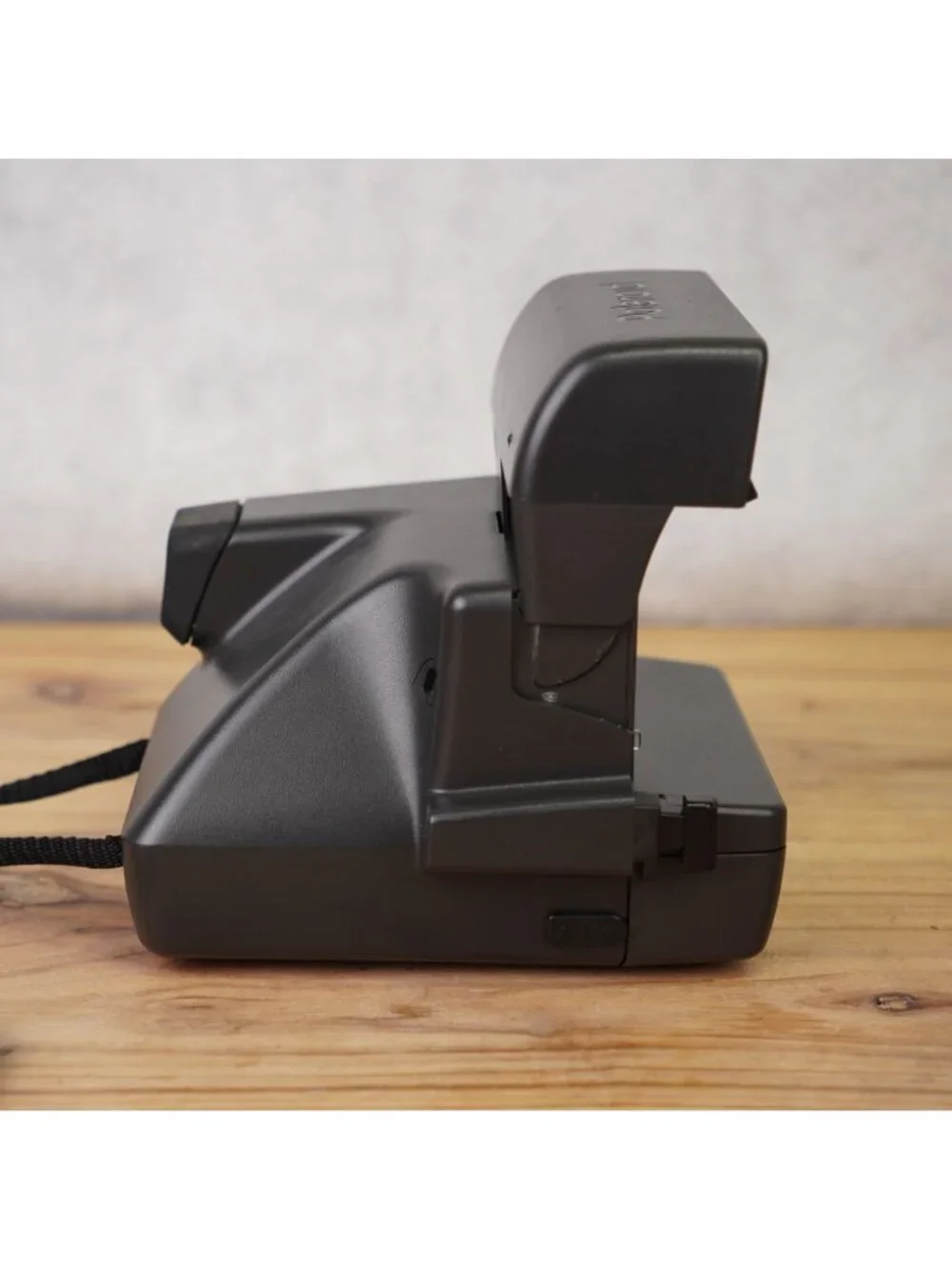 Polaroid OneStep Close-Up 600 Instant Camera Retro Black With Built-In Flash